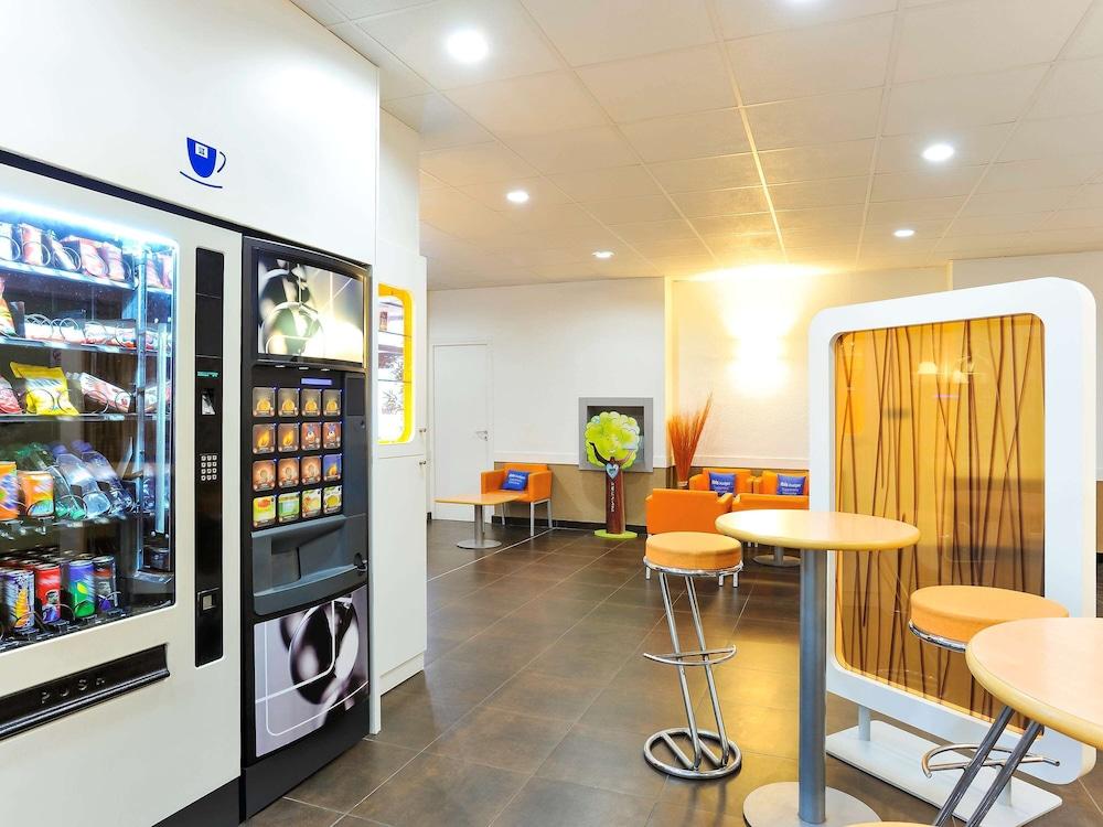 Ibis Budget Lille Gares Vieux-Lilla Esterno foto