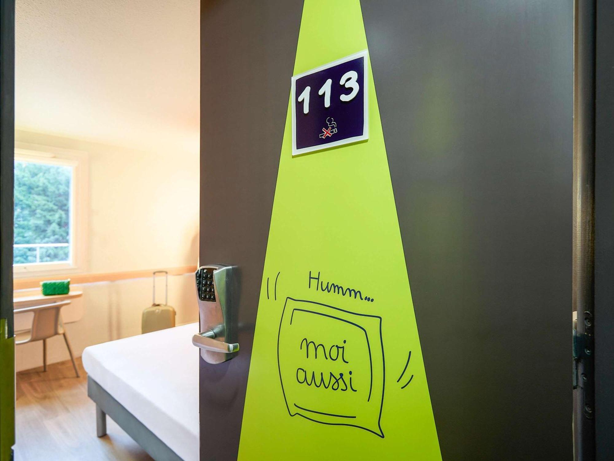 Ibis Budget Lille Gares Vieux-Lilla Esterno foto