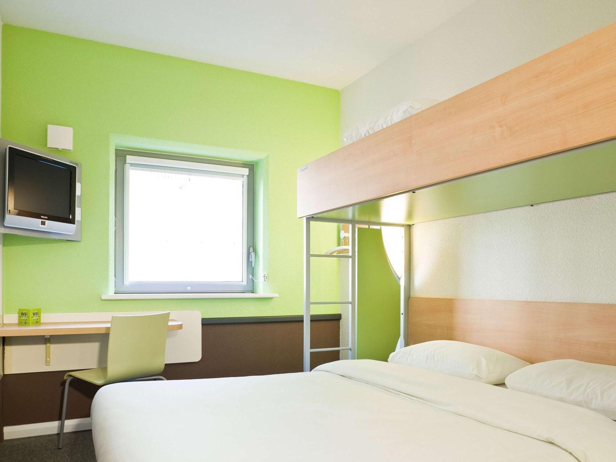 Ibis Budget Lille Gares Vieux-Lilla Esterno foto
